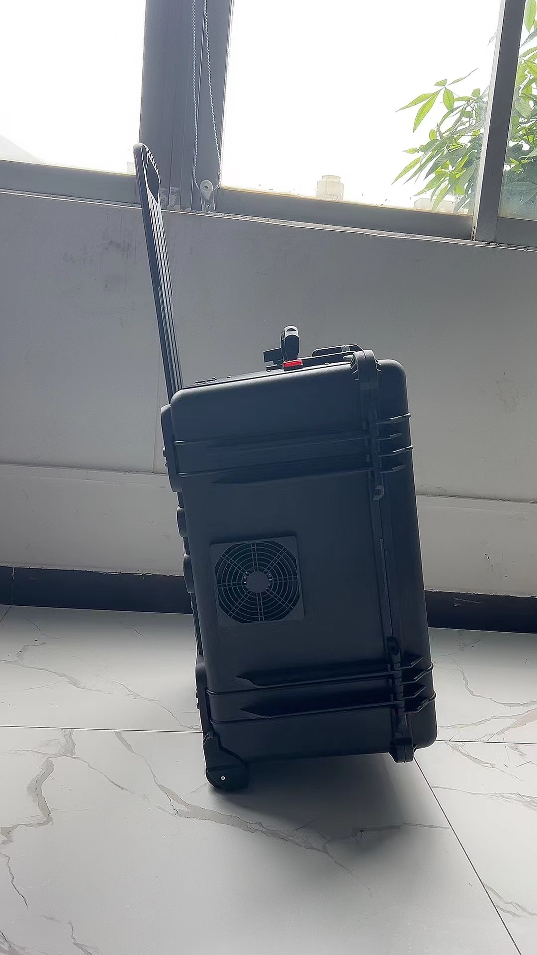 海林手拉箱型移动通信干扰器